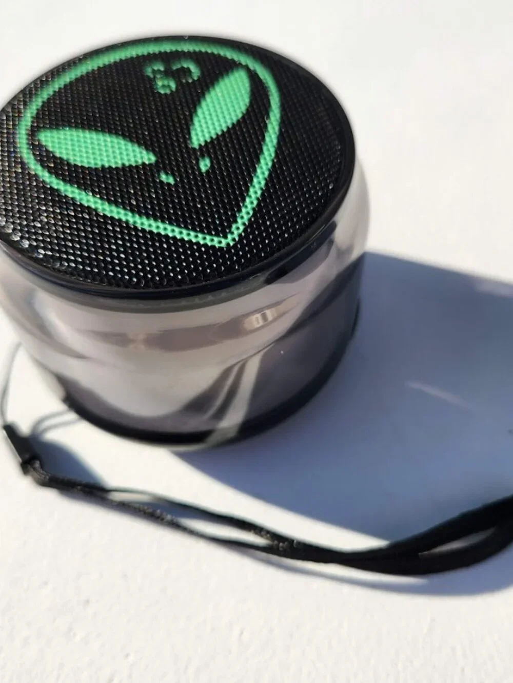 New Alien Bluetooth Portable Speaker LED Lights Rechargeable Battery - Recharges